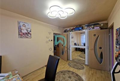 Apartament cu 3 camere decomandat în Florilor - 2