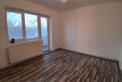 Apartament cu 2 camere semidecomandat în Podu Roș - 3
