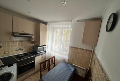 Inchiriez Garsoniera Piata 1 Mai - 3