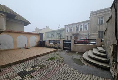 Apartament cu 3 camere nedecomandat în Central - 5