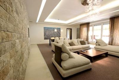 Apartament cu 4 camere decomandat, mobilat în Șoseaua Nordului