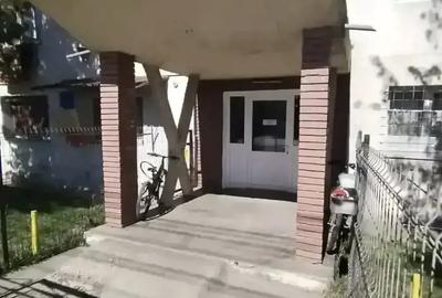 De vanzare garsoniera CALEA Moine?ti 34 - 1
