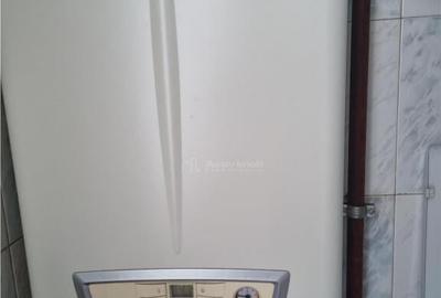 Apartament 3 cam renovat et 3 din 4 zona F-uri - 1