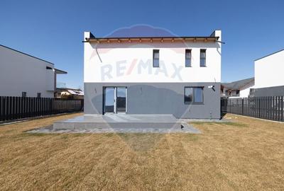 Casă cu 4 camere cu Teren 500 Mp în Sânpetru - 17