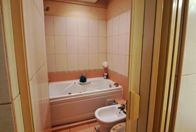 Apartament cu 3 camere semidecomandat în Micro 19 - 8