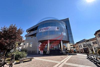 Spațiu comercial, de 477 mp, în Central - 5