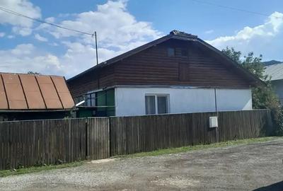 Casă cu 5 camere cu Teren 529 Mp în Breaza