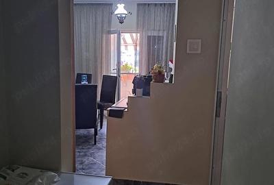 Apartament cu 3 camere decomandat în Soarelui - 17