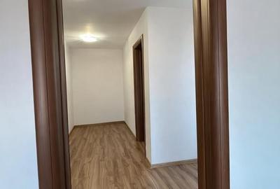 Casă cu 7 camere cu Teren 197 Mp în Antiaeriană - 13