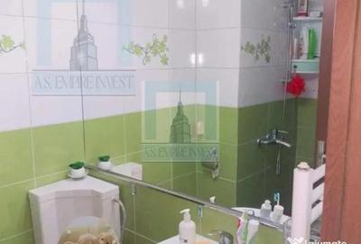 Apartament cu 3 camere decomandat în Uzina 2 - 2