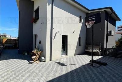 Vila eleganta cu 6 camere, situata in Mamaia Nord - 12