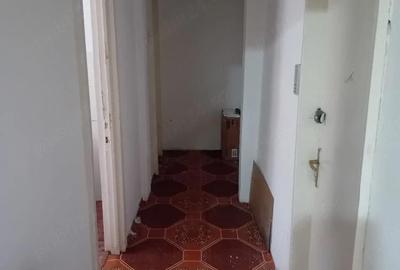 Garsonieră decomandată în Central - 7