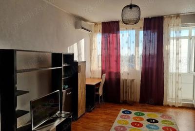 Apartament cu 2 camere semidecomandat, mobilat în 1 Mai