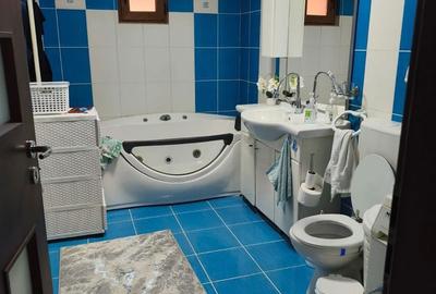 Casă cu 6 camere cu Teren 400 Mp în Podari - 16