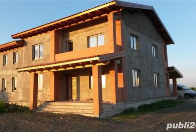 Casă cu 5 camere cu Teren 724 Mp în Sânandrei - 9