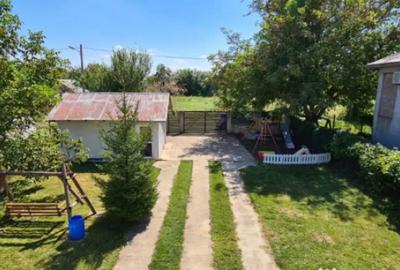 Casă cu 5 camere cu Teren 794 Mp în Livedea - 10