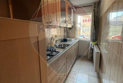 Apartament cu 2 camere, mobilat în Central