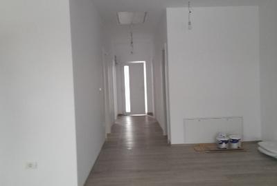 Proprietar vind duplex - 1