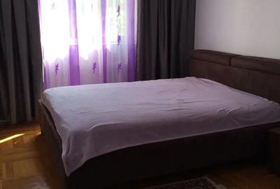 Apartament cu 3 camere semidecomandat în Central - 3