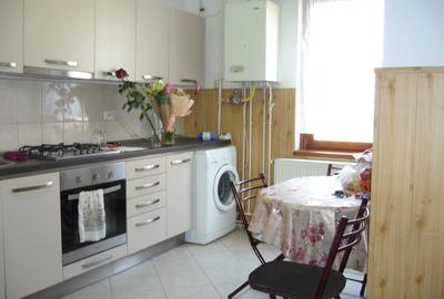 Apartament cu 2 camere decomandat în 7 Noiembrie - 1