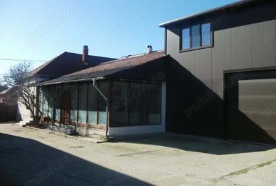 Spațiu comercial, de 75 mp, în Central