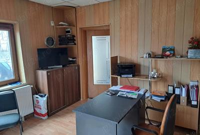 Spațiu comercial, de 86 mp, în Central - 4