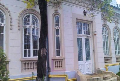 Casă cu 15 camere în Universitate