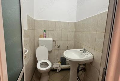 Proprietar.Inchiriez spa?iu comercial Petru Rare? - 1