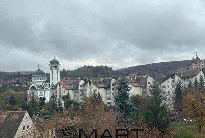 Apartament cu 4 camere decomandat, mobilat în Central - 1