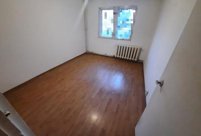 Apartament cu 3 camere decomandat, zona Cug - 5