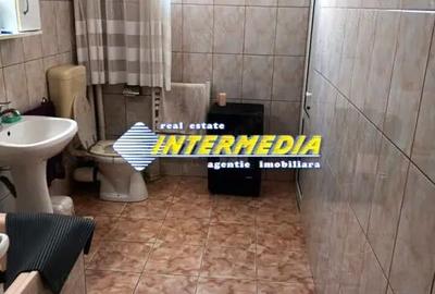 Casă cu 4 camere cu Teren 800 Mp în Cetate - 2