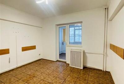Apartament cu 3 camere decomandat, mobilat în Vitan Mall - 11