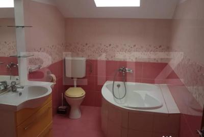 Casă cu 5 camere cu Teren 744 Mp în Moșnița Nouă