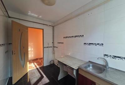 Apartament cu 3 camere semidecomandat în Dacia - 4