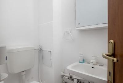 Apartament cu 3 camere decomandat, mobilat în Băneasa - 9