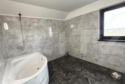 Casă cu Teren 600 Mp în Central - 12