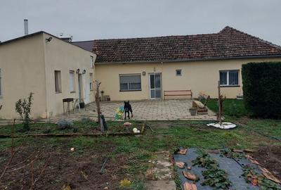 Casă cu 4 camere în Frumușeni - 3