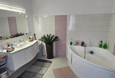 Vila P+1+M / Totul nou ,ne locuita - 8