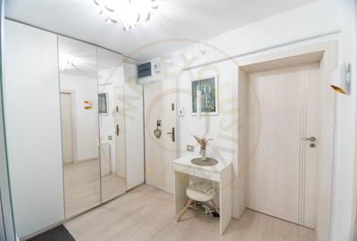 Apartament cochet cu 3 camere Ultracentral Pitesti, mobilat si utilat, Etaj 3/4 - 3