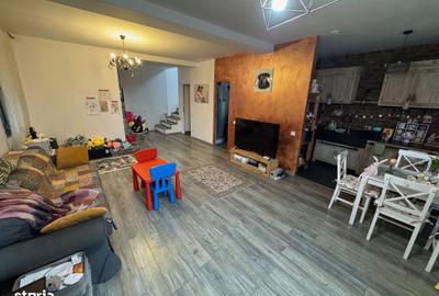 Casă cu 4 camere cu Teren 230 Mp în Central