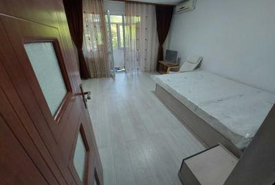 Garsonieră decomandată, mobilată în Titan - 2