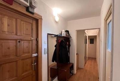 Apartament cu 3 camere decomandat în Astra - 3
