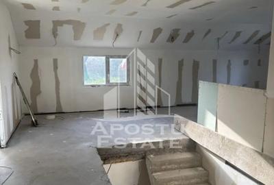 Casă cu 4 camere cu Teren 2878 Mp în Suștra - 1