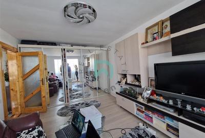 Apartament cu 4 camere decomandat, mobilat în Tractorul - 2