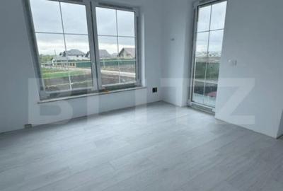 Casă cu 4 camere cu Teren 240 Mp în Central