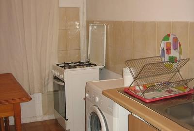 Apartament cu 2 camere decomandat în 1 Mai