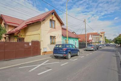 Casa tipica pentru un stil de via?a lini?tit Cra... Casa tipica pentru un stil de via?a lini?tit Cra... - 1