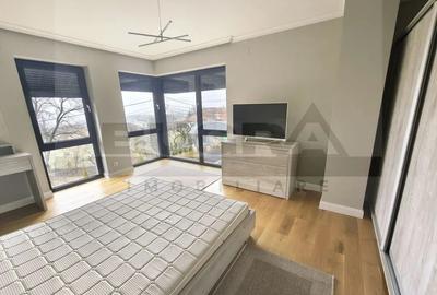 Casă cu 4 camere cu Canalizare în Făget