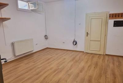 Spațiu comercial, în Central - 5