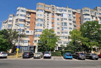 Apartament cu 3 camere decomandat în Faleza Nord - 1